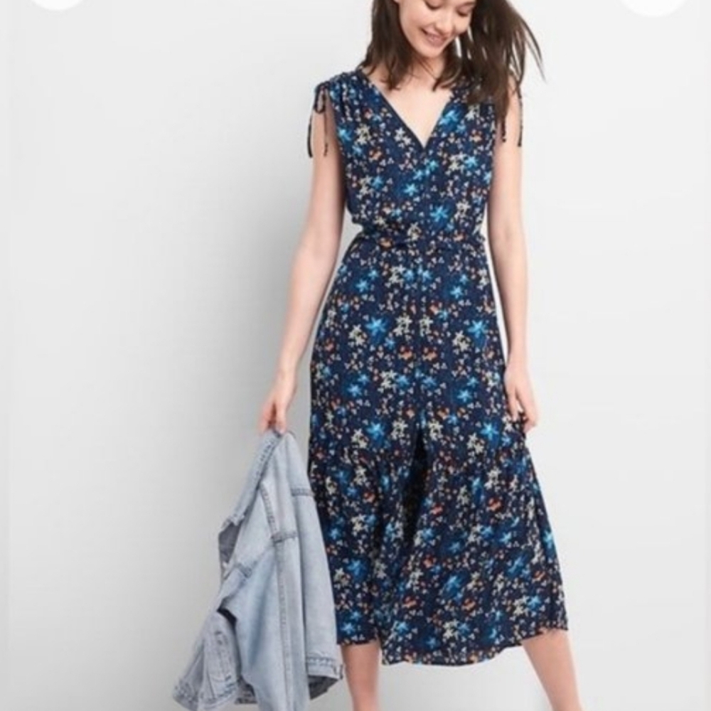 GAP Navy Floral Midi Dress with V-Neck M